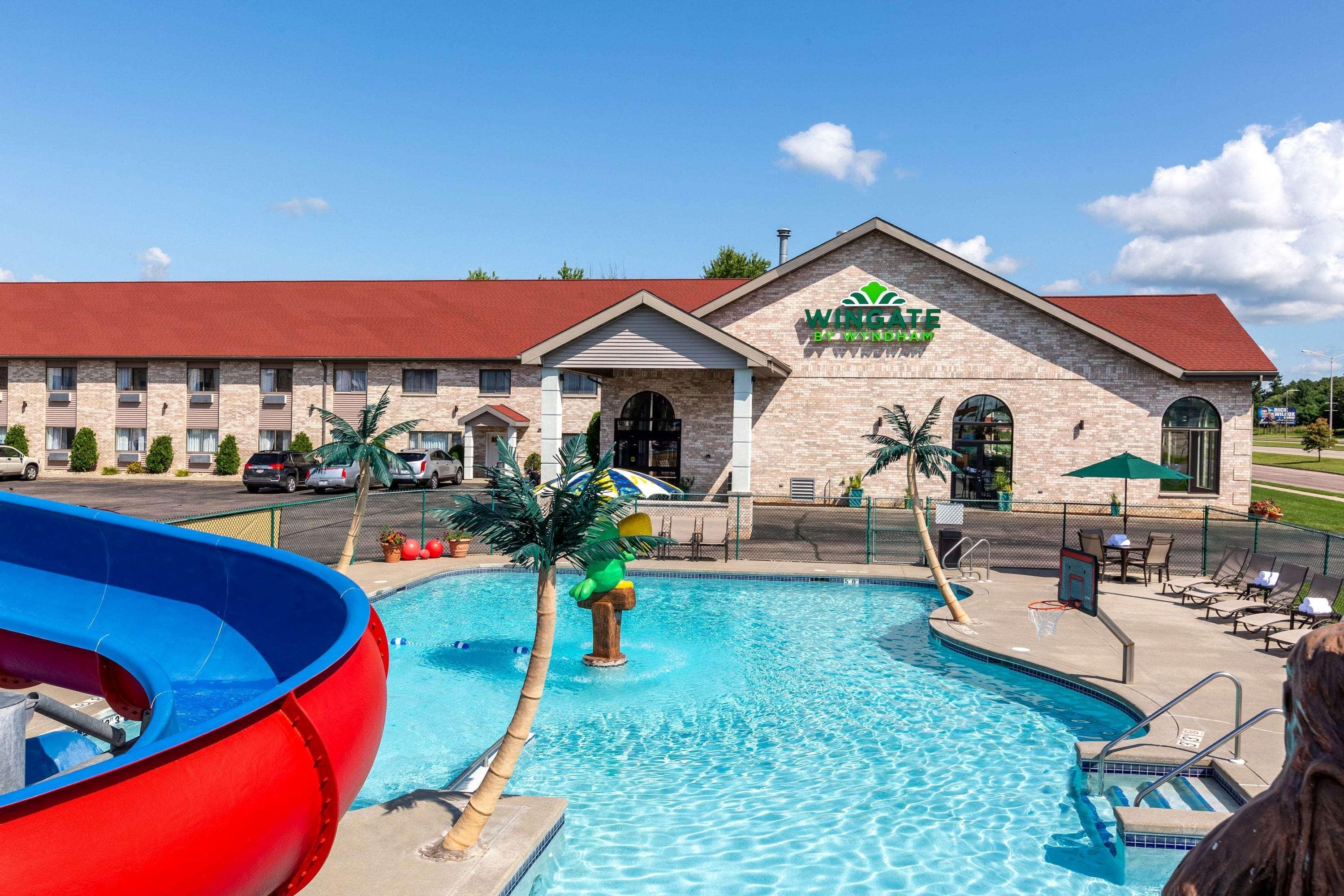 Wingate By Wyndham Wisconsin Dells Waterpark Hotel Lake Delton Exterior photo