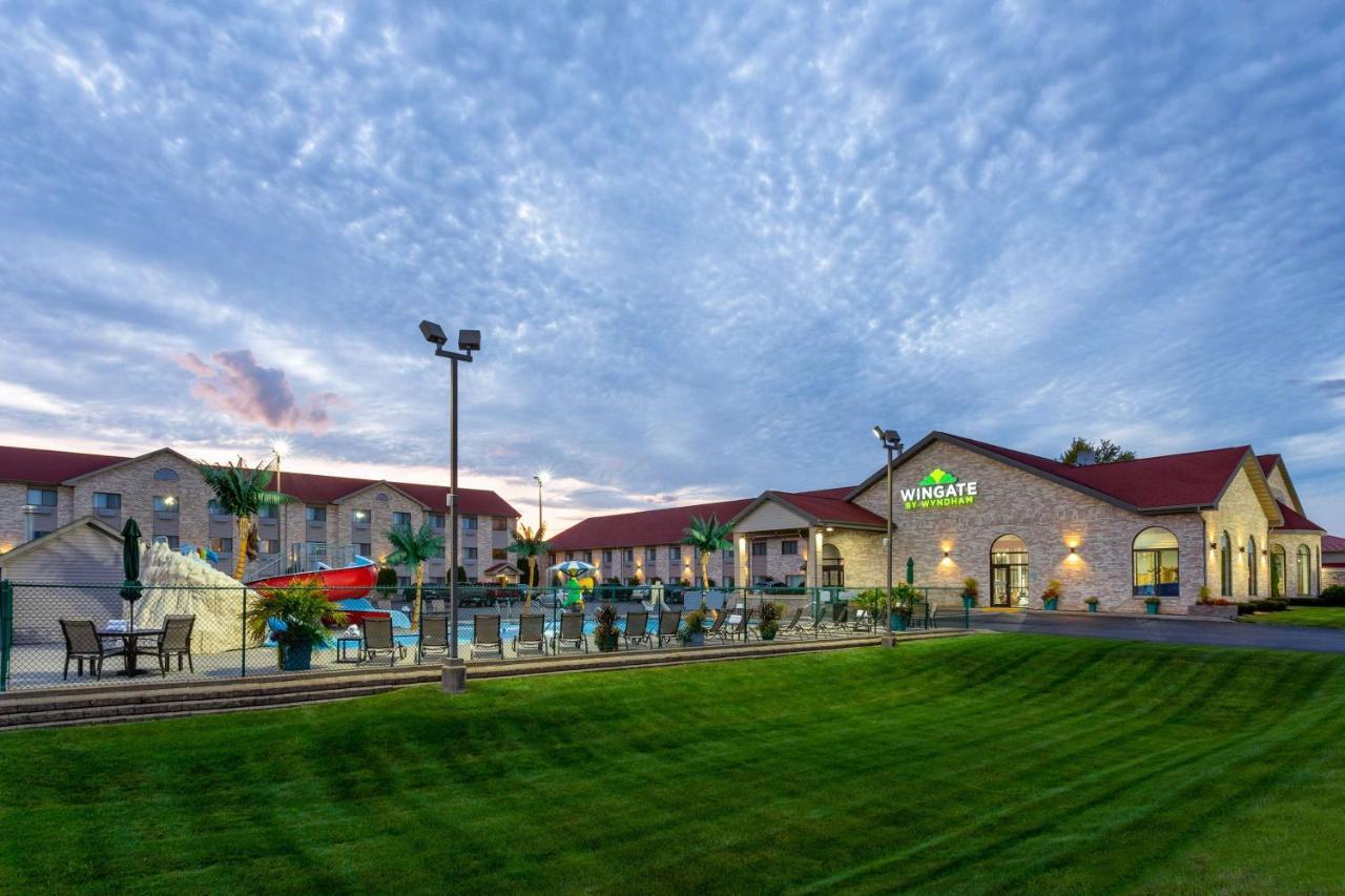Wingate By Wyndham Wisconsin Dells Waterpark Hotel Lake Delton Exterior photo