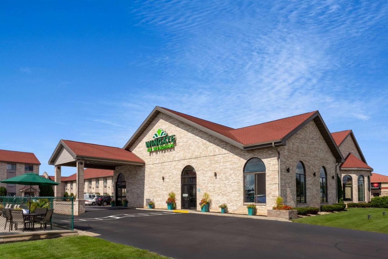 Wingate By Wyndham Wisconsin Dells Waterpark Hotel Lake Delton Exterior photo