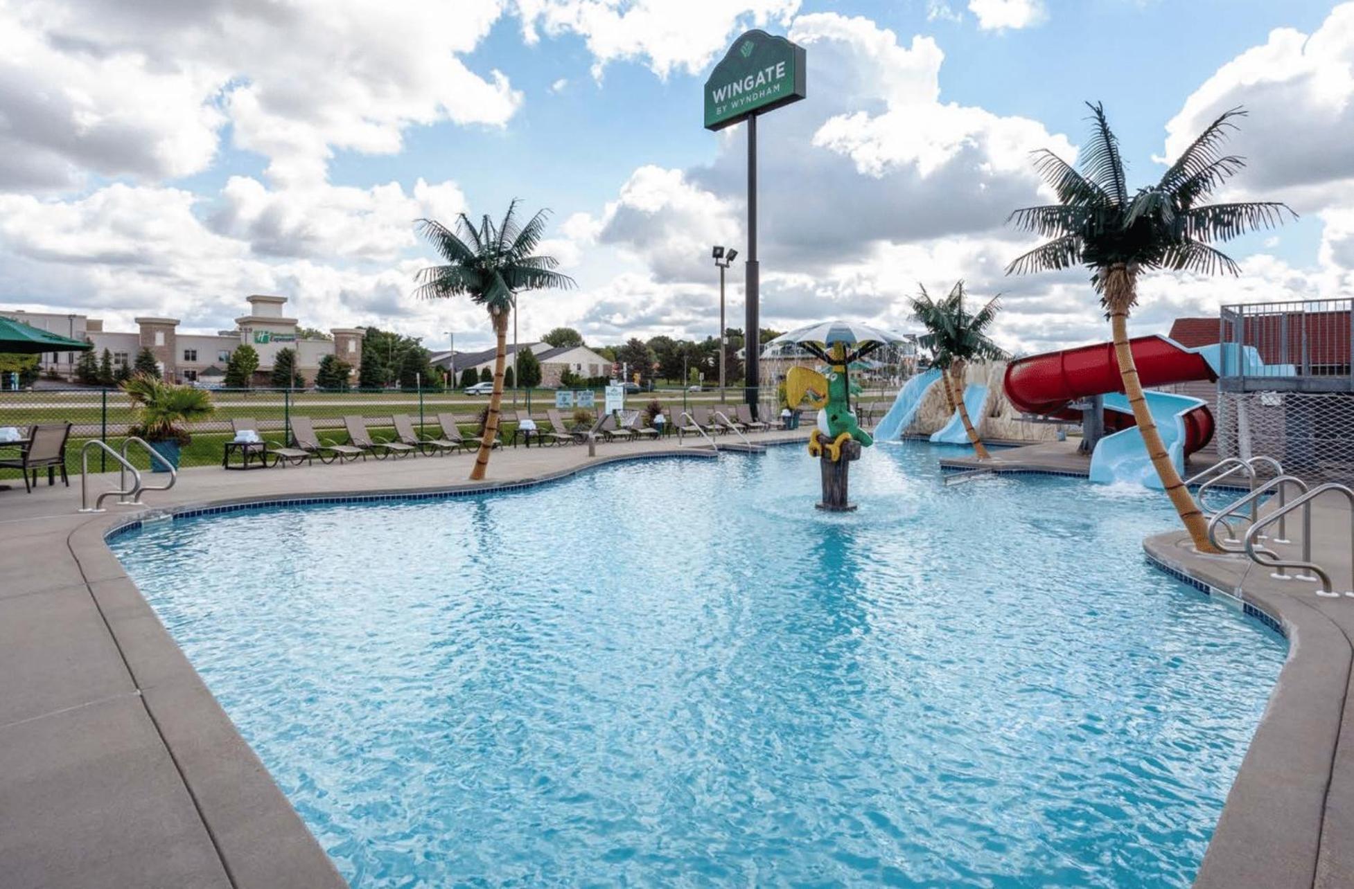 Wingate By Wyndham Wisconsin Dells Waterpark Hotel Lake Delton Exterior photo