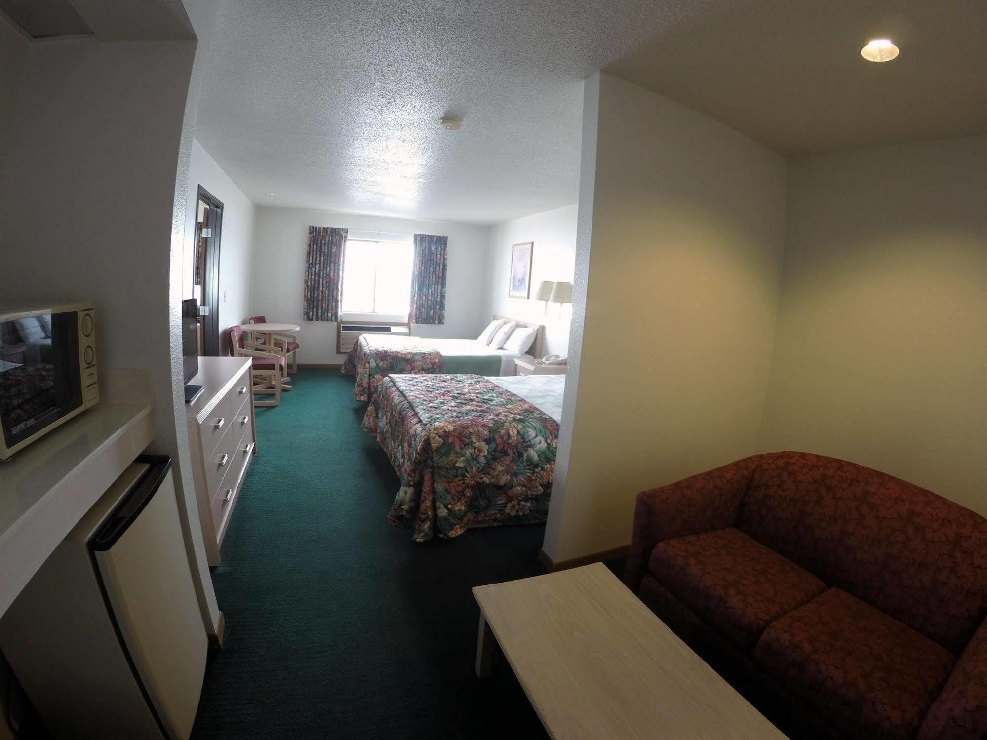 Wingate By Wyndham Wisconsin Dells Waterpark Hotel Lake Delton Exterior photo